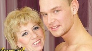 Hairy stepmom anal Creampied By Her mischievous son