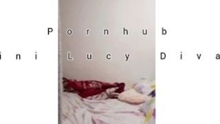 Sirvienta de gran backside es filmada masturbÃ¡ndose en su habitaciÃ³n.
