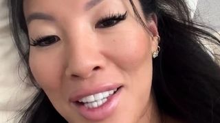 Super-sexy sweetheart Anetta Keys enjoys a solo fucktoy onanism