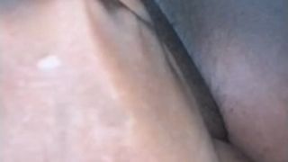 MILF squirts during anal