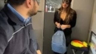 Modella italiana si scopa il macchinista del Treno perchÃ© senza biglietto!! Dialoghi Ita