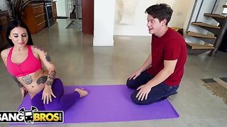 Cougar does yoga with a youthfull trainer and sits on her face!