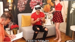 'DADDY4K. Man in VR headset doesnt notice girlfriend having sex'
