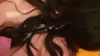 'Homemade : Milf Française mariée regarde un porno, son mari recouvre ses cheveux de sperme'