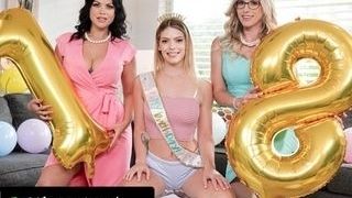 MOMMYSGIRL Cory pursue Gives An unforgettable legal Years senior birthday party